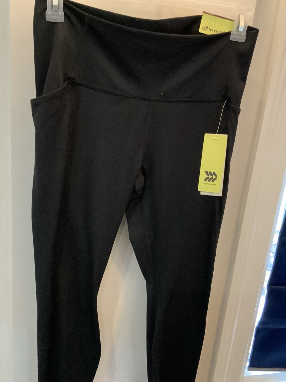 All in Motion Women's Everyday Soft Ultra High-Rise Pocketed Leggings Black nwt